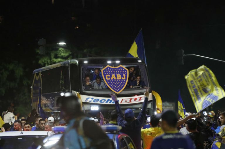 Crece la indignación en Argentina por el River-Boca en Madrid