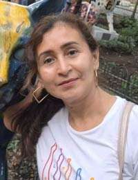 Claudia Mónica era la mayor de cuatro hermanos y fue la única mujer. Era psicóloga y vivía hace 25 años en Cali. No tuvo hijos, pero adoptó muchos animales que se convirtieron en su compañía.