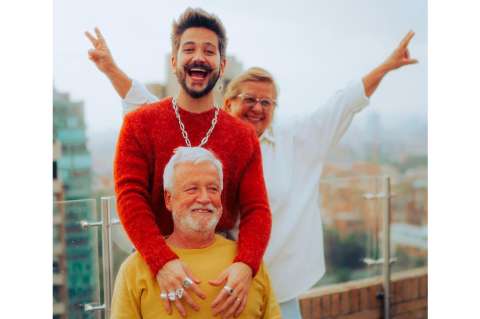Así es la relación de Camilo con los abuelos de Índigo