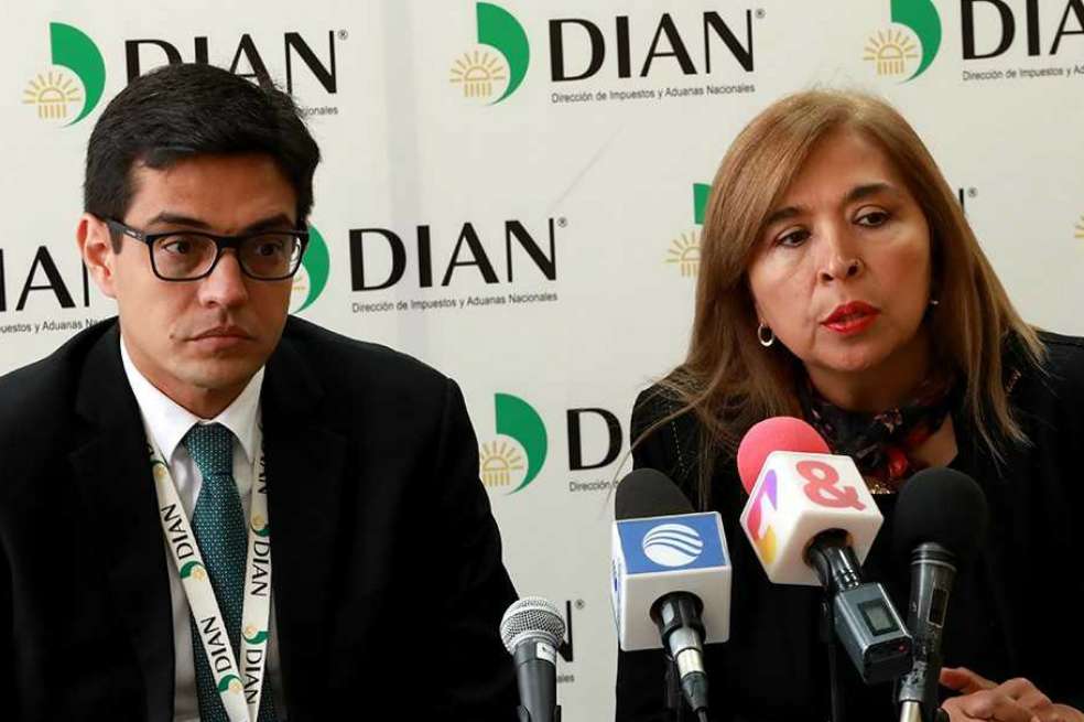 Luis Carlos Quevedo Cerpa, director de Fiscalización y Cecilia Rico Torres, directora de Ingresos de la DIAN. / Dian