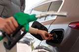 ¿Hasta dónde se debe llenar el tanque de gasolina del carro? Este error común lo daña
