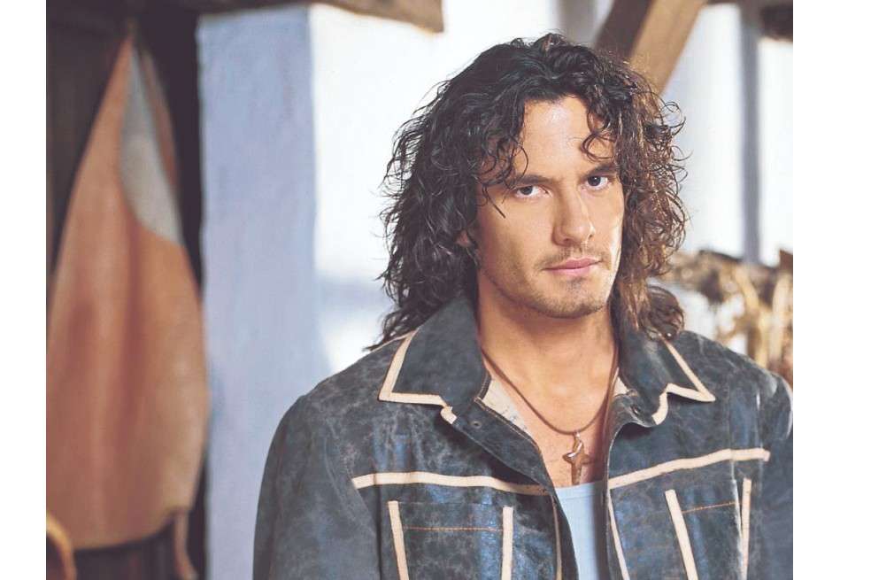 Mario Cimarro también ha actuado en producciones como “Necessary Roughness” o “Beautiful & Twisted”. / Cortesía: Caracol Televisión