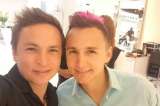 Las fotos de Mauricio Leal en la celda de su hermano que causan indignación