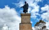 Indígenas intentaron derribar estatua de Cristóbal Colón, en Bogotá