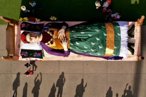 En imágenes: homenaje a Frida Kahlo en plaza principal de Ciudad de México