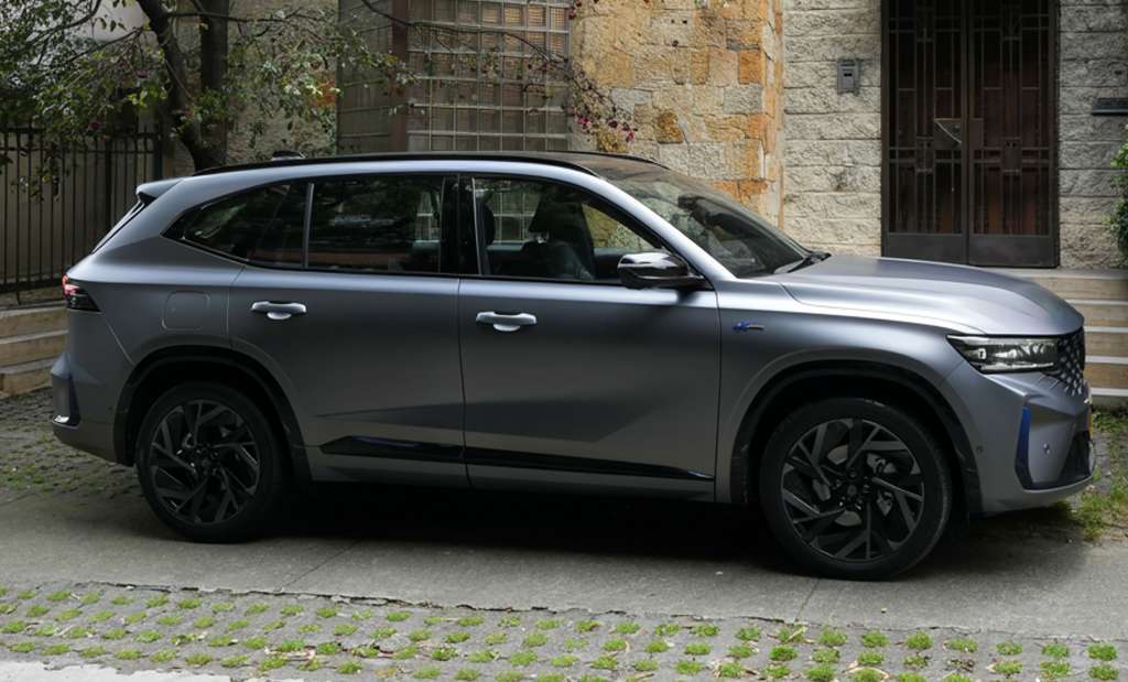 Renault Koleos regresa a Colombia: ahora híbrida total.