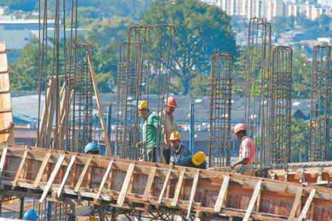 Construcción perdió 162.000 empleos en el último año