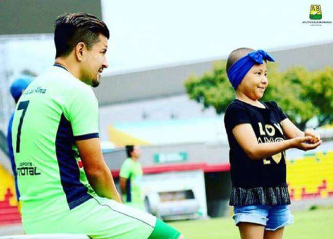 Sherman Cárdenas y su hija Shenoa. / Instagram Shenoacardenaspico