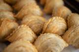 ¡Exquisitos! Aquí te damos la receta para preparar pasteles de pollo
