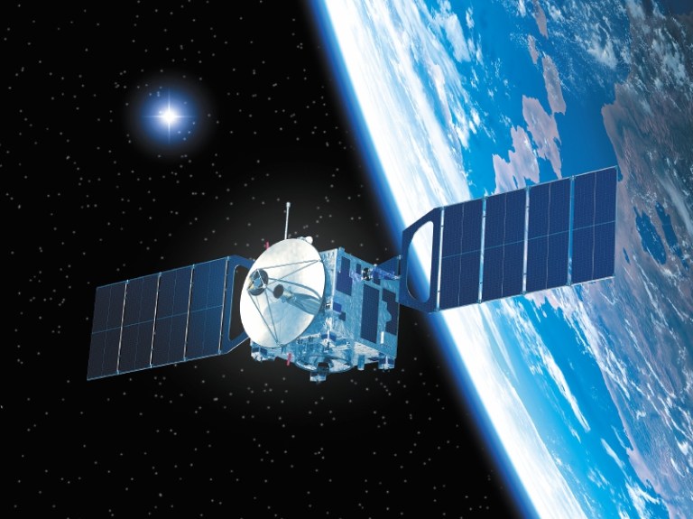 China quiere lanzar 200.000 satélites al espacio, ¿para qué servirían?