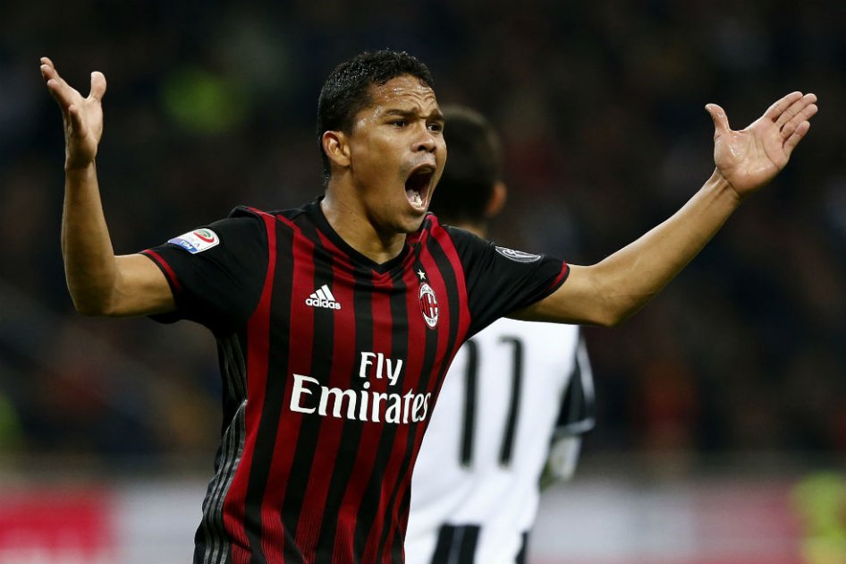 Carlos Bacca jugó 84 minutos en la victoria del Milan. Foto: AFP