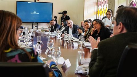Mininterior se reunió con Centro Esperanza y Partido de la U para discutir las reformas