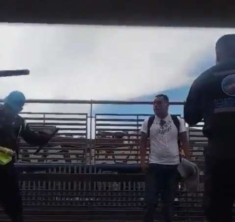 Colado en Transmilenio atacó con tijeras a dos guardas, en estación Country Sur
