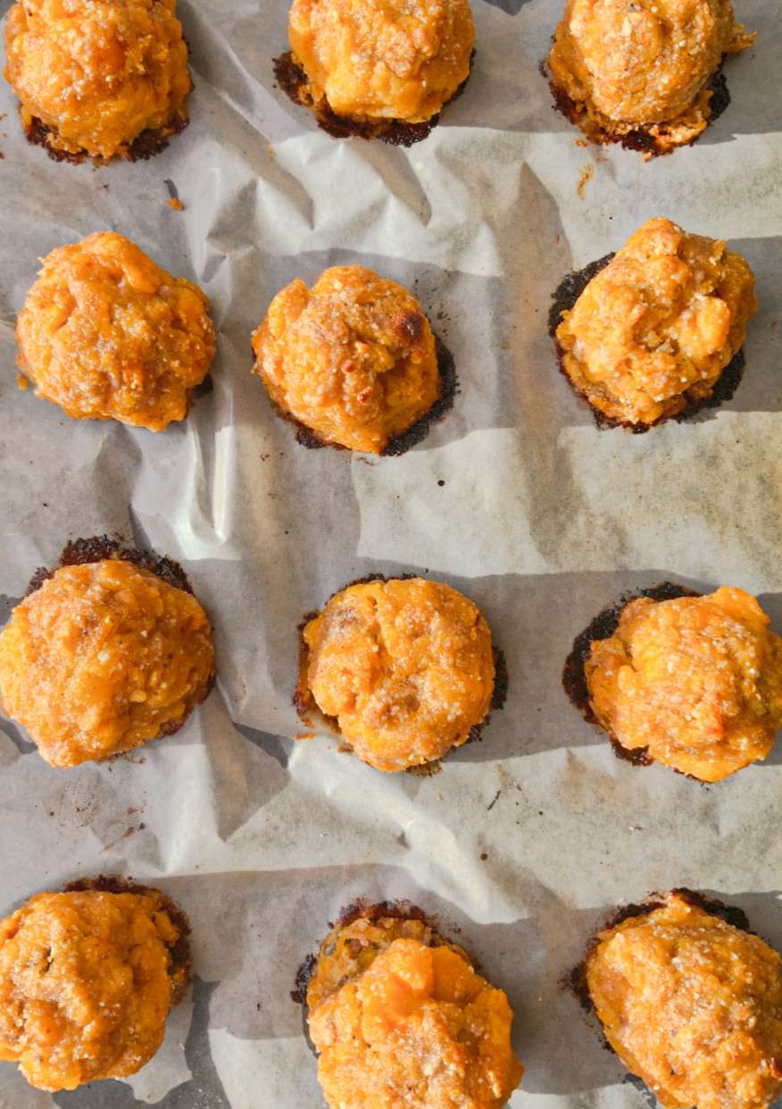 Las croquetas de plátano maduro en preparación.