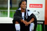 Ronaldinho se lesionó y es duda para el Mundial de Clubes