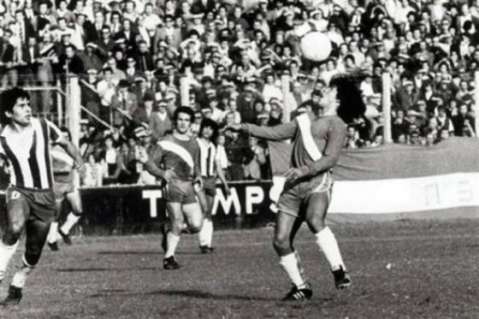 Cuando Maradona debutó como futbolista profesional