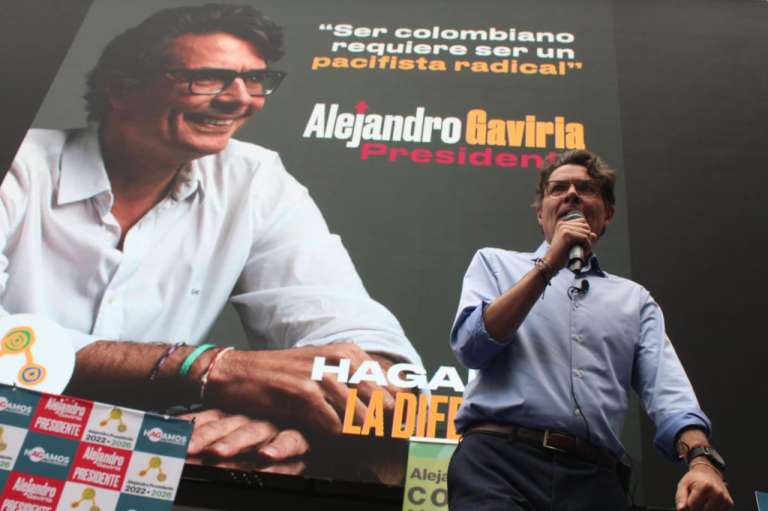 Luego de inscribir su candidatura por el movimiento Colombia Tiene Futuro, Alejandro Gaviria atendió a la prensa aplaudiendo lo que denominó como el verdadero inicio de la campaña.