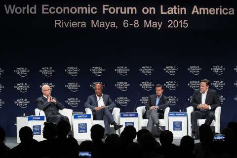 Foro Económico Mundial cierra con llamado a escapar de la inequidad con reformas estructurales