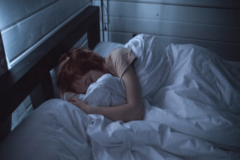 Dormir menos de seis horas aumenta el riesgo de enfermedad cardiovascular