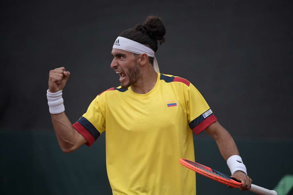 Tenista Colombiano en el partido ante Alex Knaff de Luxemburgo, por el segundo punto del Grupo I Mundial de la Copa Davis, realizado en el Club Bellavista Colsubsidio, Bogotá.