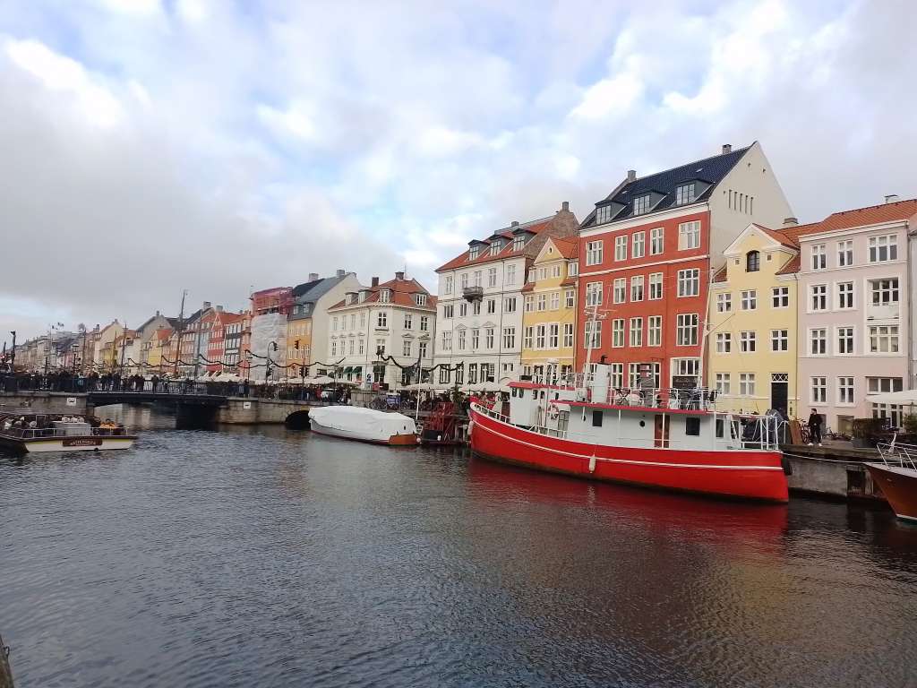 Puerto de Nyhavn, la imagen más recordada de Copenhague.
