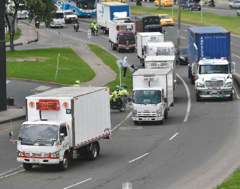 Camioneros siguen esperando respuesta de la ministra de Transporte