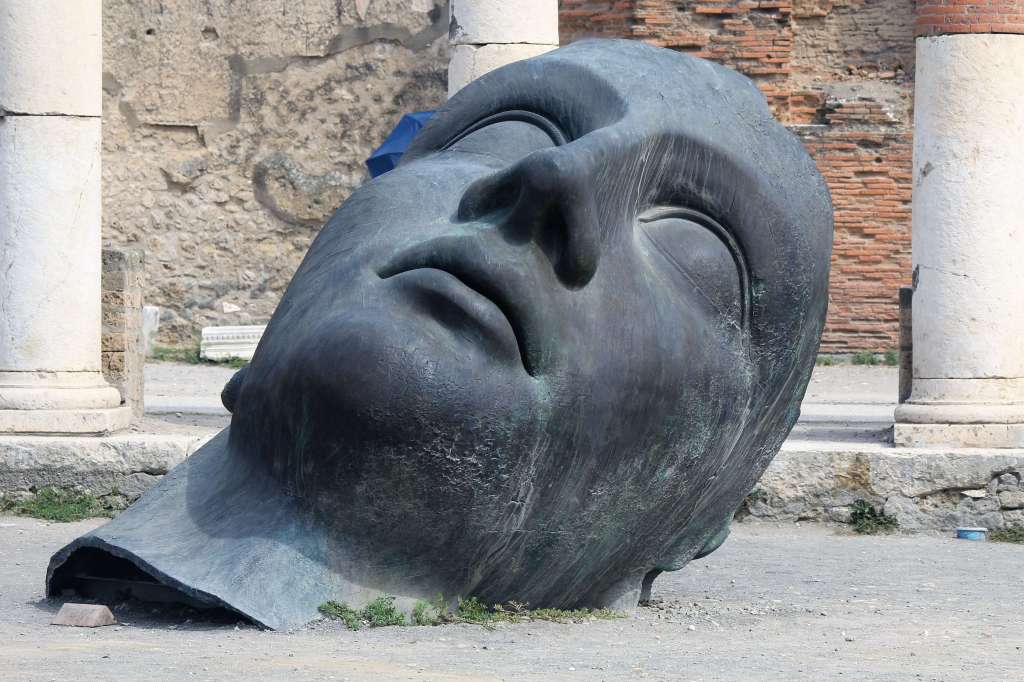 Pompeya, una manera de representar el temor, del escultor franco polaco Igor Mitoraj. / Luis Alfredo Sepúlveda
