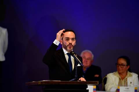 De la Espriella confirma cambios en tres embajadas, pero sigue el sonajero por la de EE. UU.