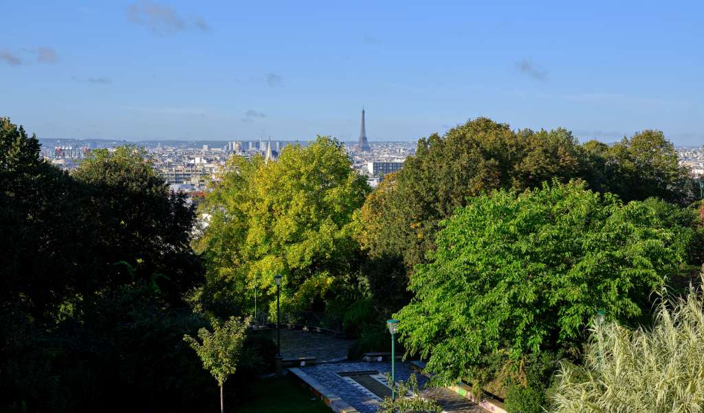 Creado en 1988 en las alturas de la colina de Belleville, el parque de Belleville ofrece una vista panorámica inigualable sobre París.
