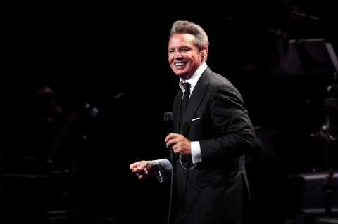 ´Luis Miguel, la serie´anuncia 3 temporada con polémicos personajes en Netflix