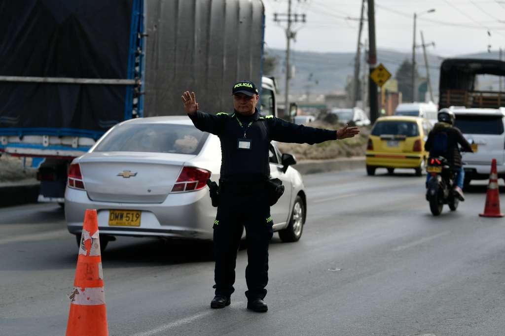 Retenes de tránsito durante la plan éxodo, en la autopista sur, peaje mondoñedo.