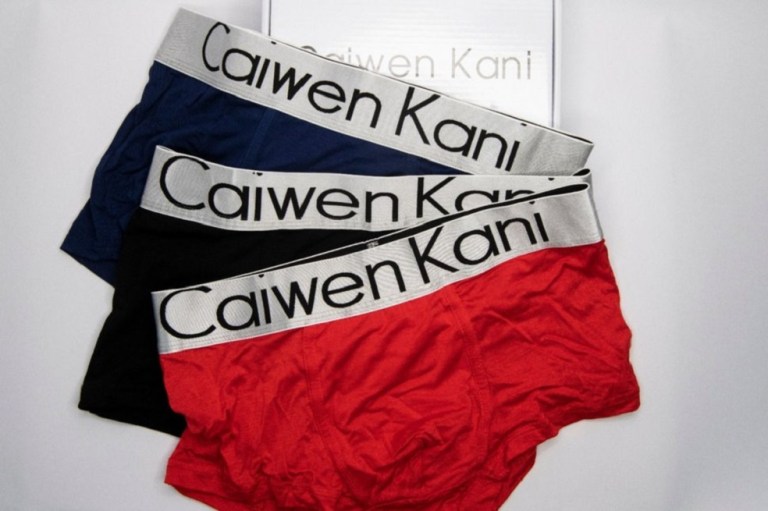 Calzoncillos «Caiwen Kani» y otras marcas presentes en el paraíso de las falsificaciones