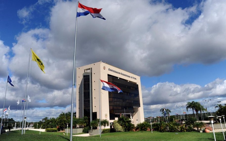 Fachada del edificio de la Conmebol en Asunción, Paraguay. Foto: AFP