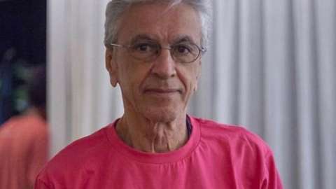 "Los chicos vestimos de rosa": Caetano Veloso a ministra de Bolsonaro