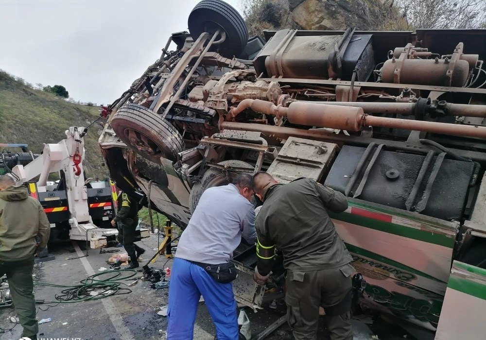 Según las primeras versiones, el accidente se dio por un problema en los frenos del bus.
