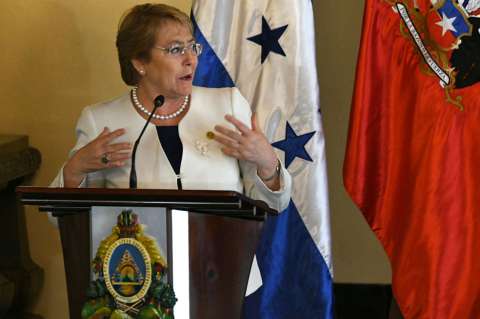 Michelle Bachelet va ahora por el matrimonio igualitario
