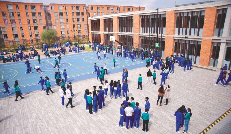 La oferta de cupos escolares varía de acuerdo con los estudiantes que se vayan matriculando en el centro educativo, por lo que la Secretaría invita a los acudientes a ser ágiles con la inscripción.
