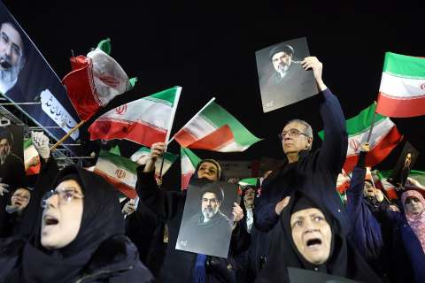 La cúpula de Irán tiene dificultades para coordinarse, dicen funcionarios