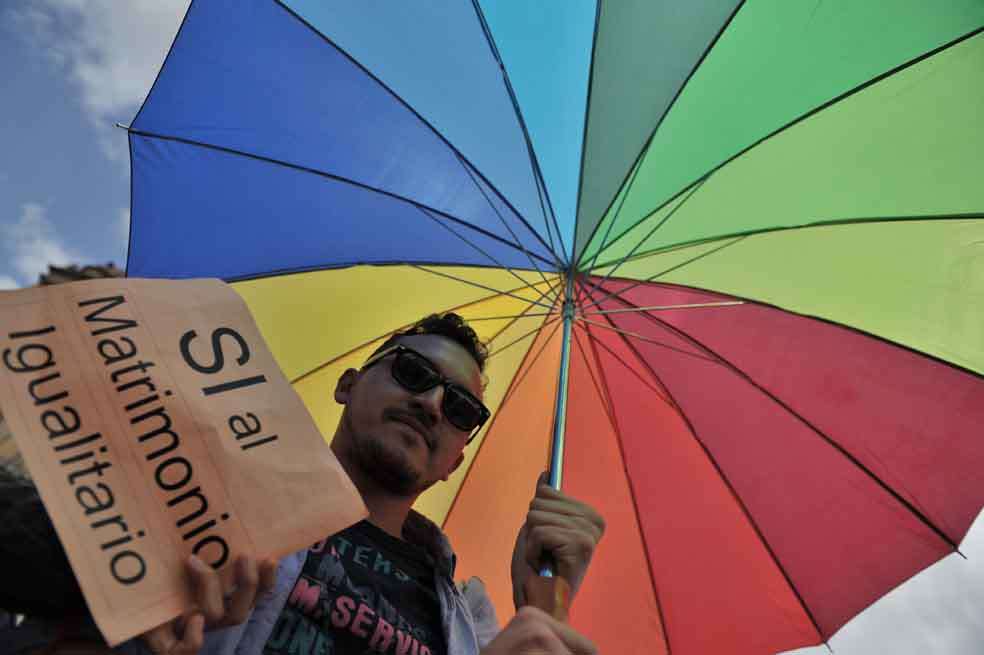 El Congreso no ha legislado sobre el matrimonio igualitario, pero esto no ha evitado que las parejas homosexuales sigan formalizando sus uniones. / Andrés Torres
