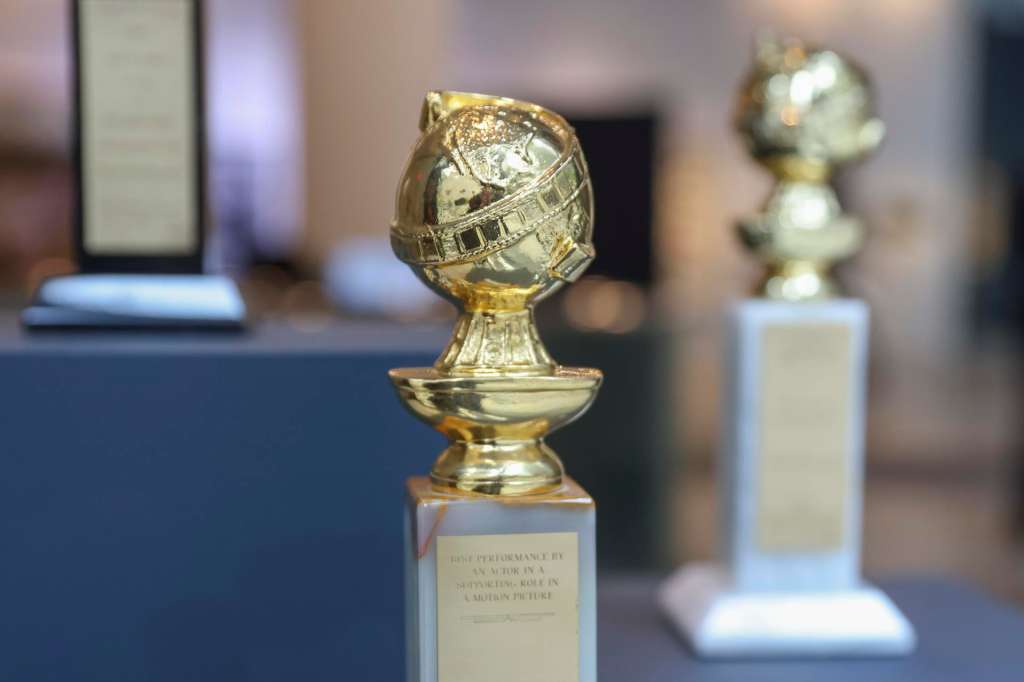 NEW YORK (United States), 12/11/2025.- Golden Globes won by Gene Hackman are seen on display, part of the Gene Hackman Collection, at Bonhams auction house in New York, New York, USA, 12 November 2025. The New York live sale for the collection begins 19 November, while the online sales based out of New York and Los Angeles begin 08 November until 04 December. (Nueva York) EFE/EPA/SARAH YENESEL
