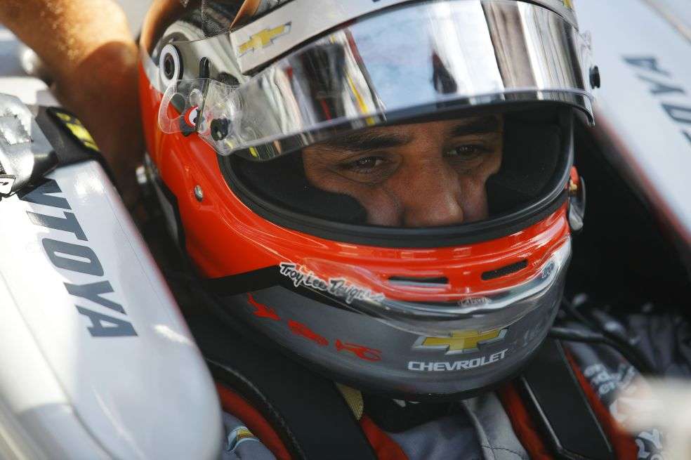 El piloto bogotano durante las pruebas de las 500 Millas de 2016. / AFP