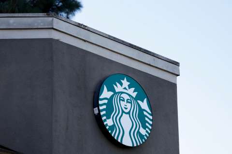 La razón por la que Starbucks eliminará 1.100 puestos de trabajo
