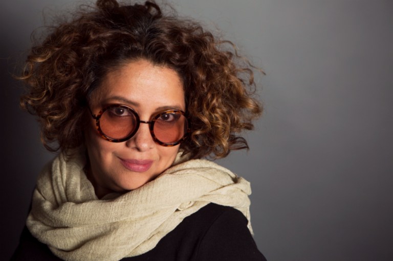 Mónica Mendoza, la periodista colombiana que confiesa a los famosos de Hollywood