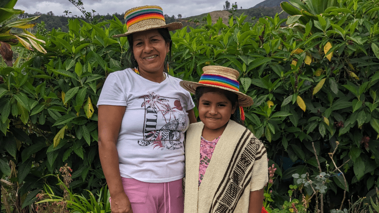 La lengua como el hogar: historia de una madre que siembra el nasa yuwe en su hija