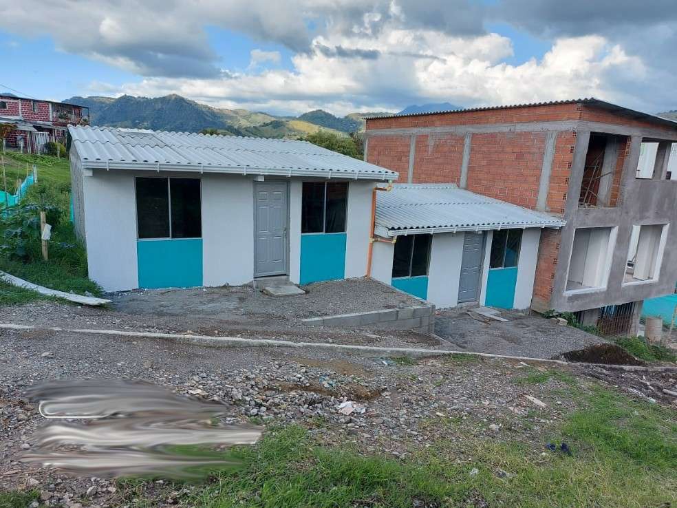 Ejemplo de las casas comunitarias que se están construyendo en Neira, Caldas.