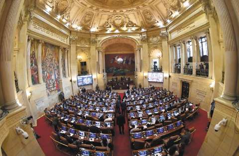 Congreso saliente, rajado en educación