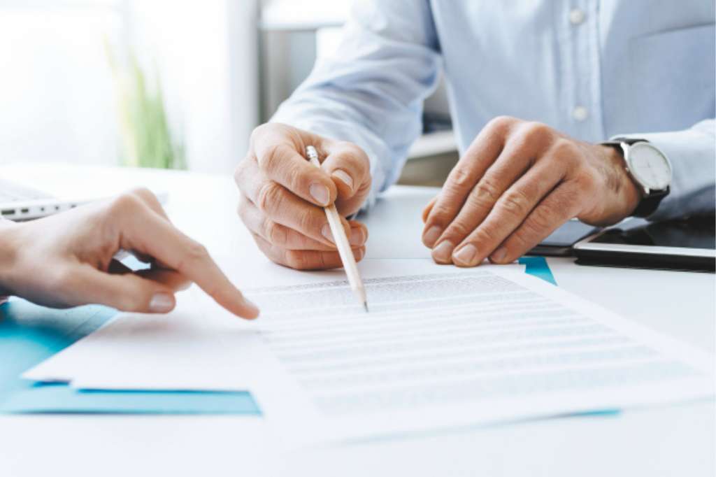En 2016, había 243.427 personas con contratos de prestación de servicios en el sector público. / iStock