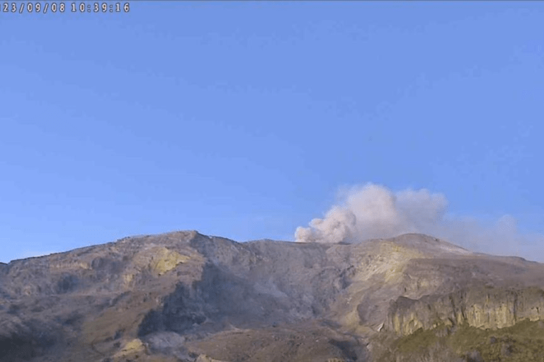 El volcán nevado del Ruiz continúa con un comportamiento inestable: SGC