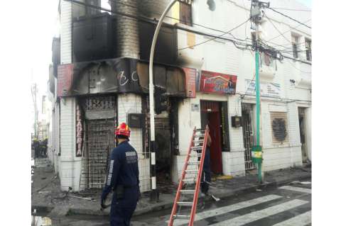 Incendio de edificio en Palmira deja un muerto y dos heridos