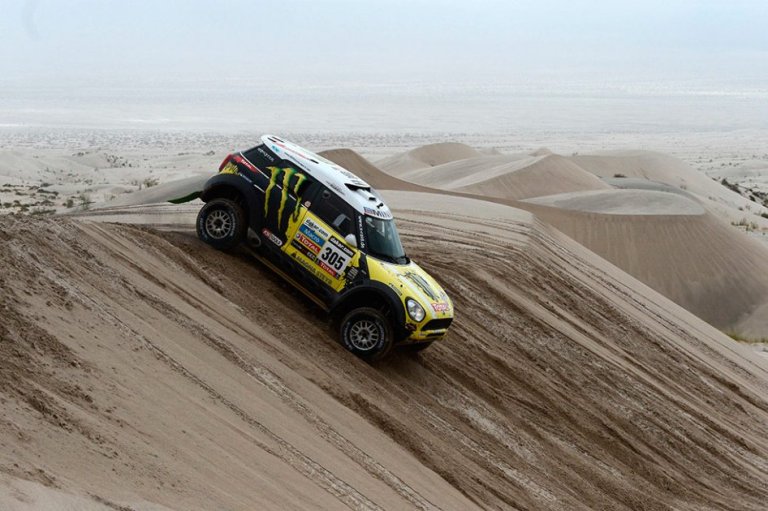Nani Roma ganó duodécima etapa en autos del Dakar